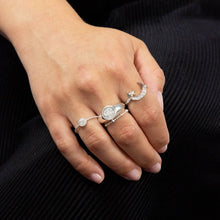 Load image into Gallery viewer, Silver Signet Ring with Cubic Zirconia
