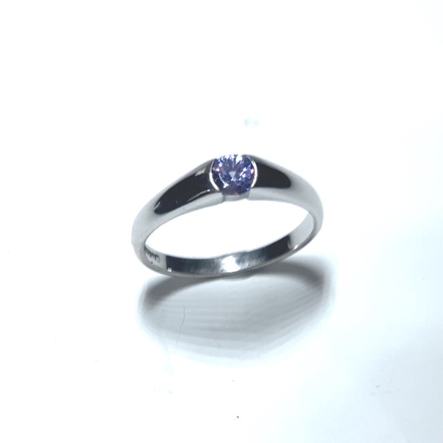 18ct White Gold Tanzanite Single Stone Ring