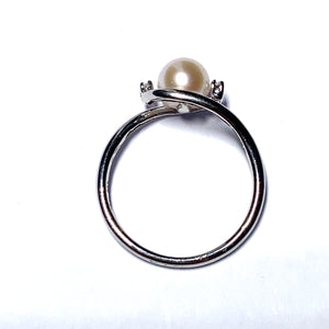 Secondhand Pearl and Diamond Ring