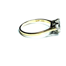 Load image into Gallery viewer, Secondhand 9ct Gold Cubic Zirconia Solitaire Ring
