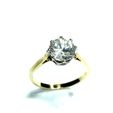 Load image into Gallery viewer, Secondhand 9ct Gold Cubic Zirconia Solitaire Ring
