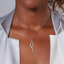 Load image into Gallery viewer, Kit Heath Entwine Twist Necklace - 18&quot;
