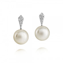 Load image into Gallery viewer, Jersey Pearl Amberely Short Drop Earrings
