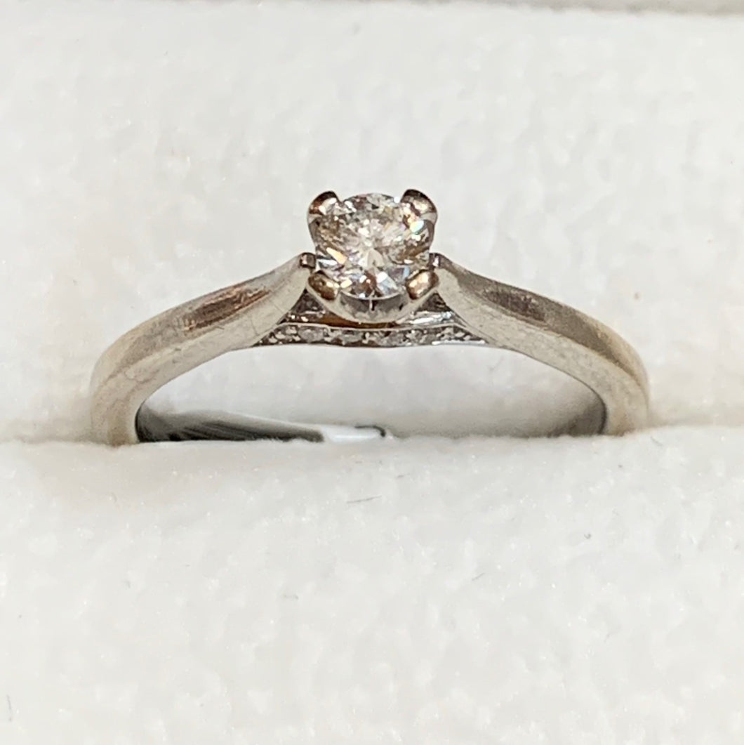 Secondhand 18ct White Gold Diamond Solitaire Ring