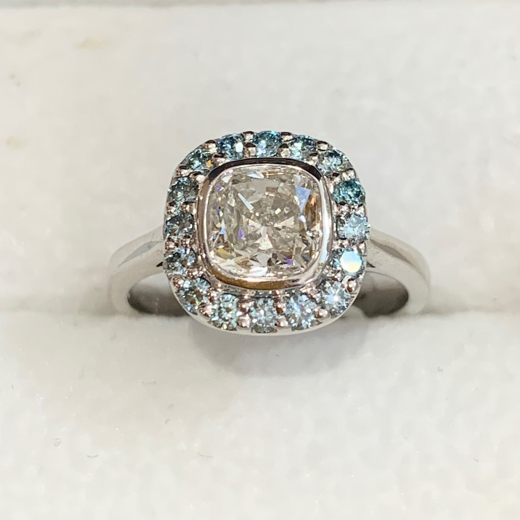 Secondhand 18ct White gold 0.91ct Cushion Cut White and Blue Diamond Ring