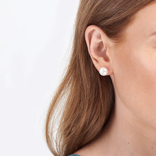 Load image into Gallery viewer, Jersey Pearl Classic Pearl Studs 9-10mm
