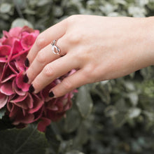 Load image into Gallery viewer, Hot Diamonds Fresh Infinity Ring
